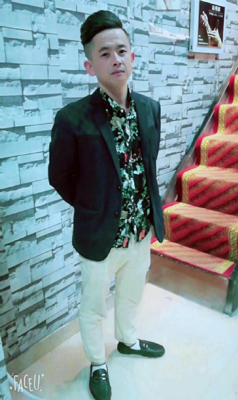 男人三十而立的第一张照片--镇江相亲服务中心