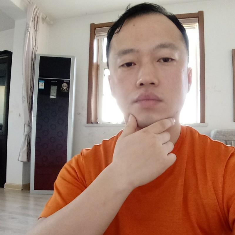 爱热闹的人的第一张照片--镇江相亲服务中心
