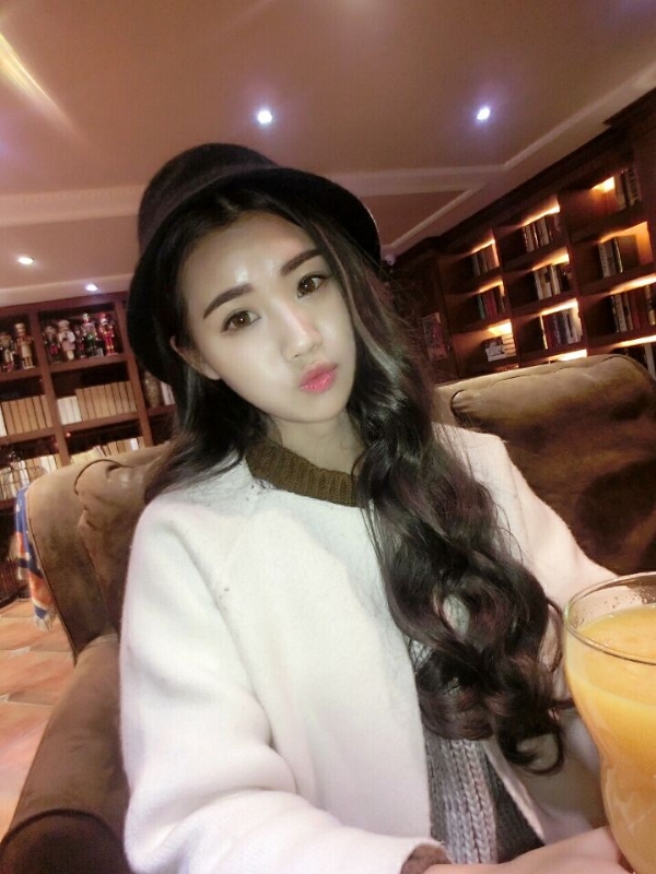气质小妹的第三张照片--镇江相亲服务中心
