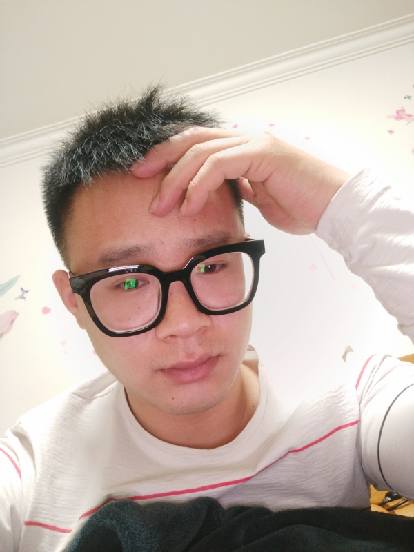 华灯初上的夜晚的第一张照片--镇江相亲服务中心