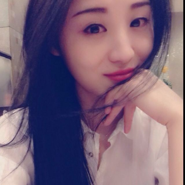 在水一方的第一张照片--镇江相亲服务中心
