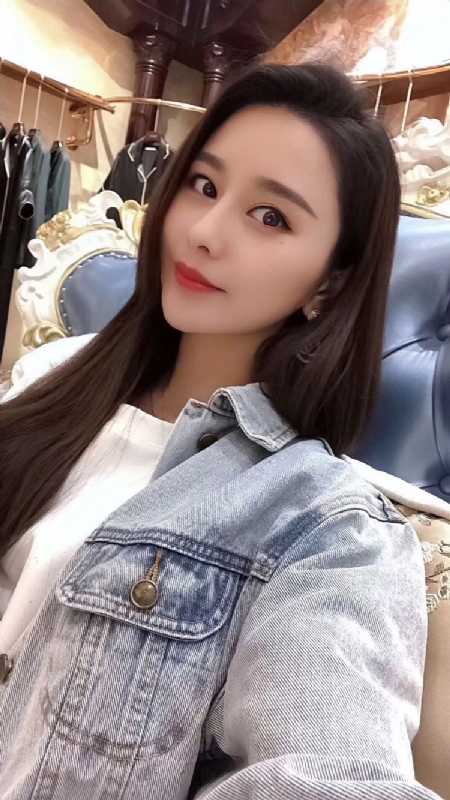 李珊珊的第一张照片--镇江相亲服务中心