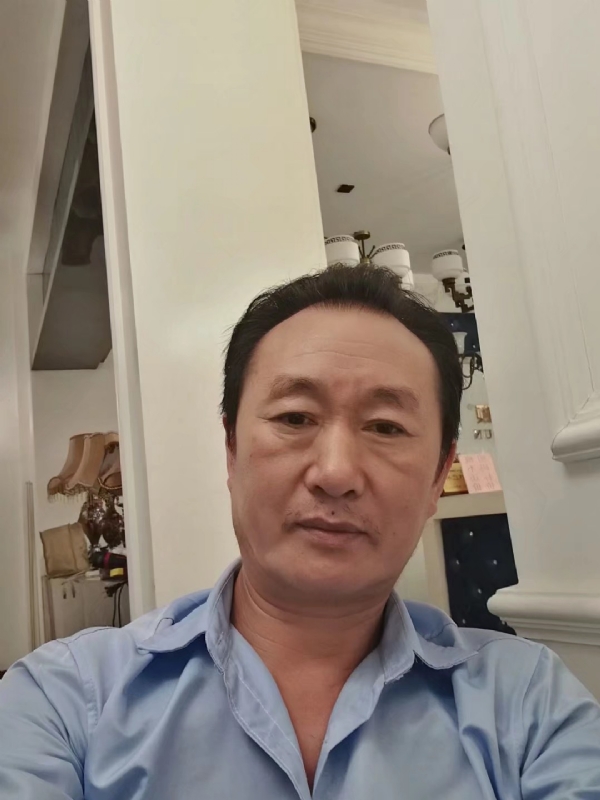 青松的第一张照片--镇江相亲服务中心