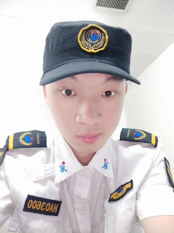 龙龙的第一张照片--镇江相亲服务中心