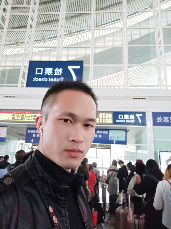一叶知秋的第一张照片--镇江相亲服务中心