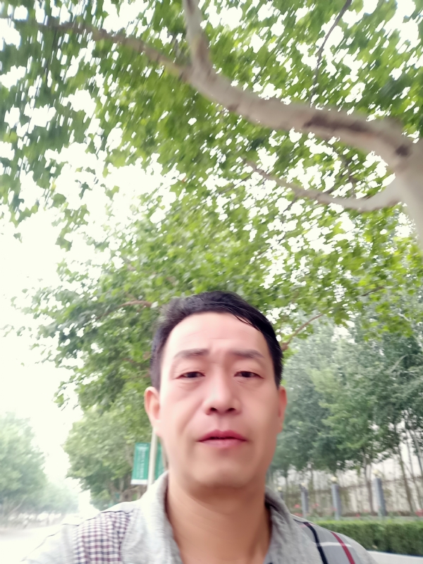阳光的第一张照片--镇江相亲服务中心