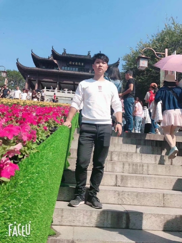 坦然的第二张照片--镇江相亲服务中心