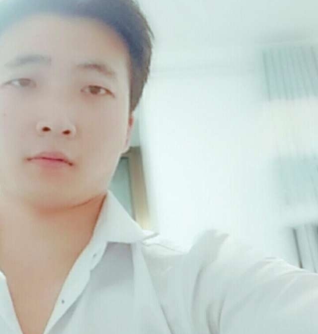 华英雄的第一张照片--镇江相亲服务中心