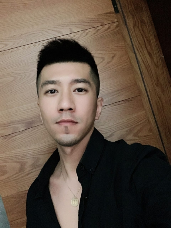 佳佳的第一张照片--镇江相亲服务中心