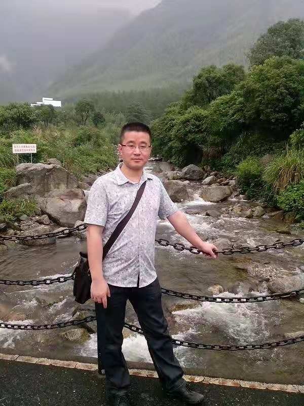 淡定牛魔王的第三张照片--镇江相亲服务中心