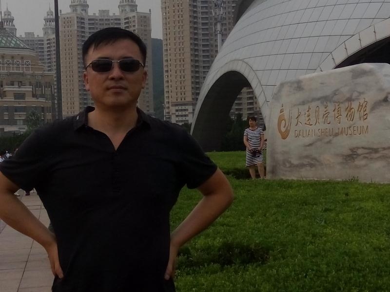 豁达的第一张照片--镇江相亲服务中心