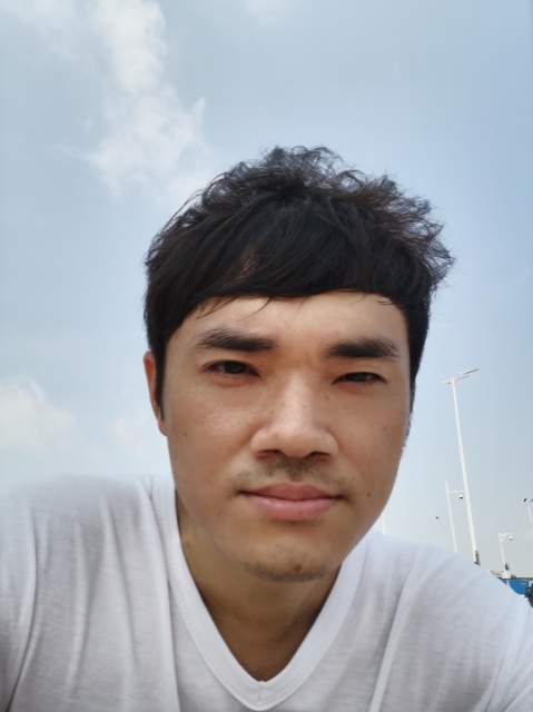 老实人的第一张照片--镇江相亲服务中心