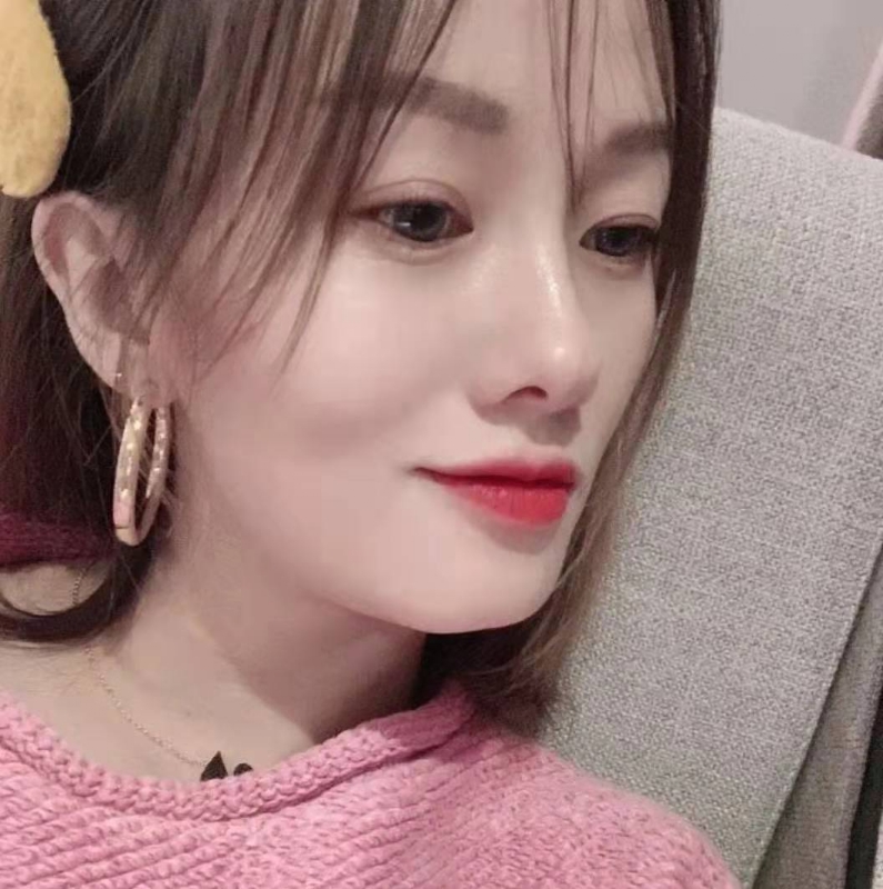 微醺的笑容的第一张照片--镇江相亲服务中心