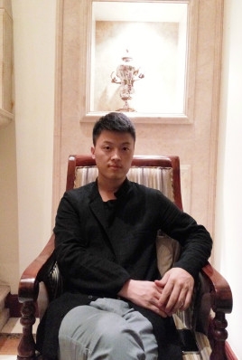 制片人杨亚林的第一张照片--镇江相亲服务中心