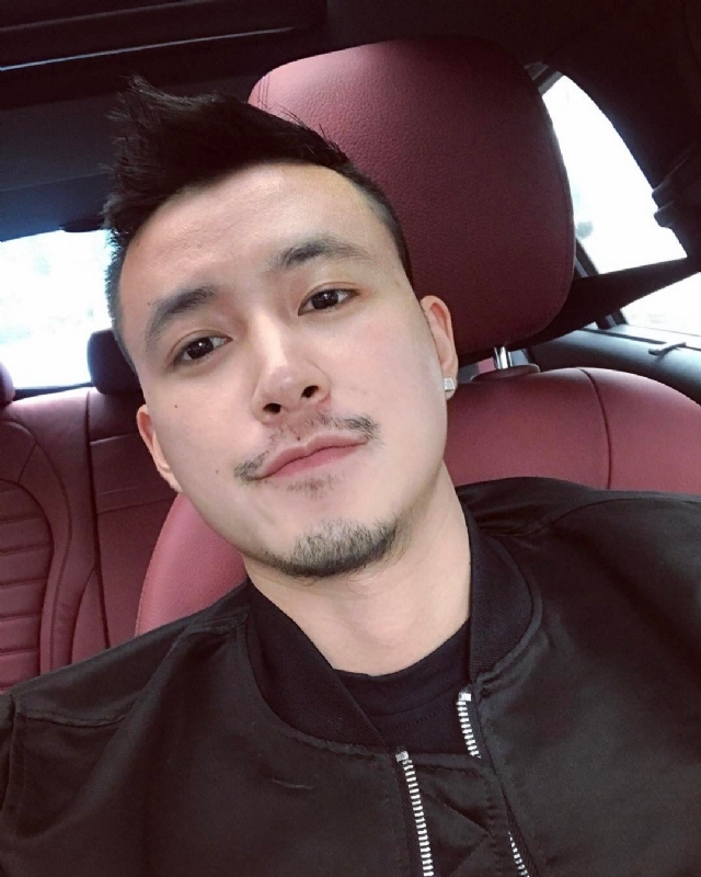 隆刘的第二张照片--镇江相亲服务中心