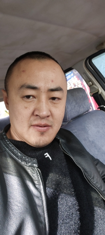 精神九哥的第一张照片--镇江相亲服务中心