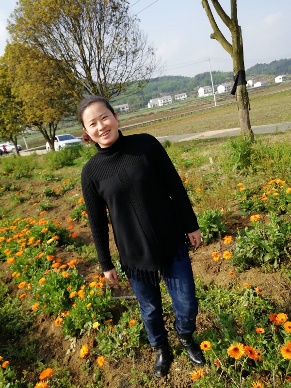 征婚女人的第四张照片--镇江相亲服务中心