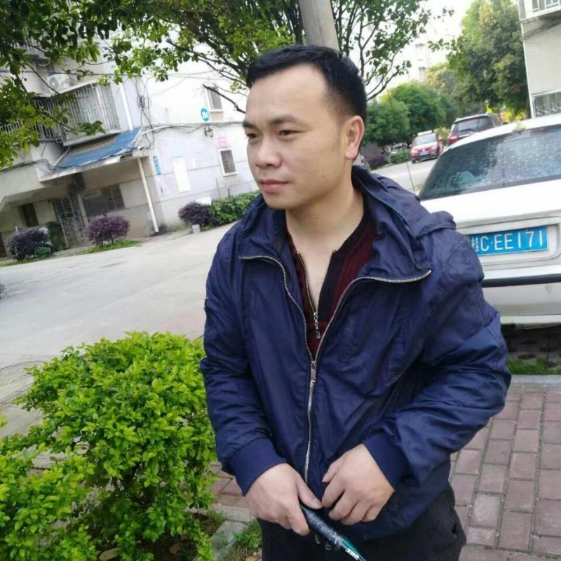 灰色足迹的第一张照片--镇江相亲服务中心