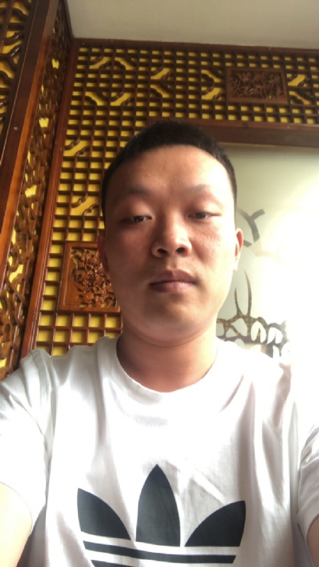 唐子龙的第二张照片--镇江相亲服务中心