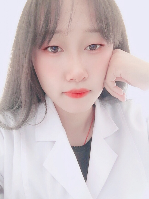 白婚纱的第一张照片--镇江相亲服务中心