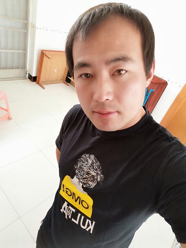 东海龙王的第二张照片--镇江相亲服务中心