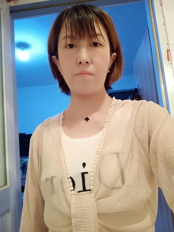 芬儿的第一张照片--镇江相亲服务中心