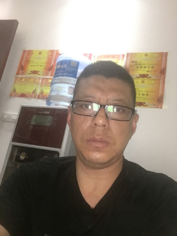 牵手的第二张照片--镇江相亲服务中心
