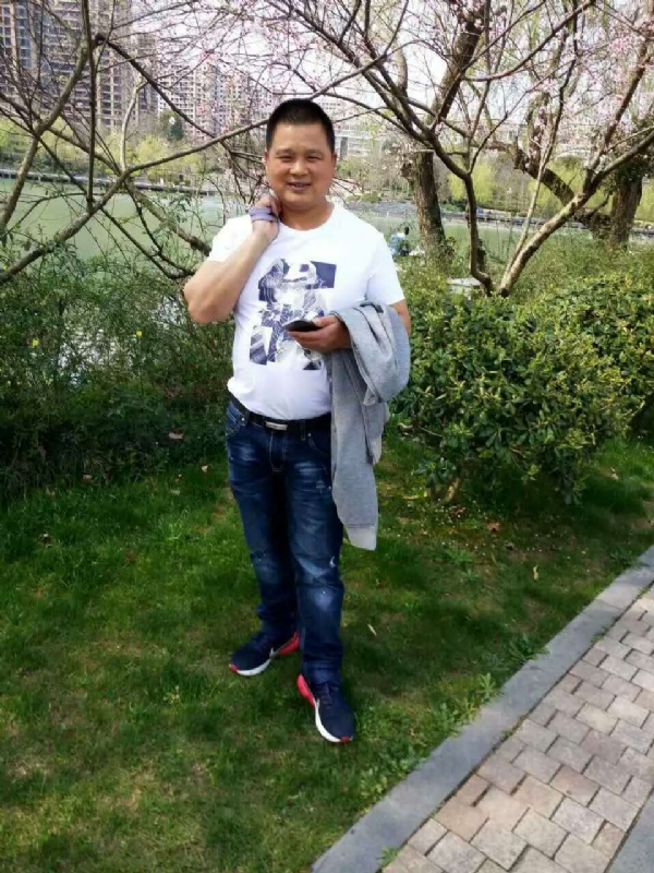 纯爷们的第一张照片--镇江相亲服务中心