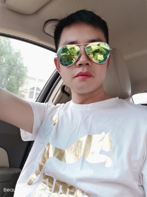 奋斗的第一张照片--镇江相亲服务中心