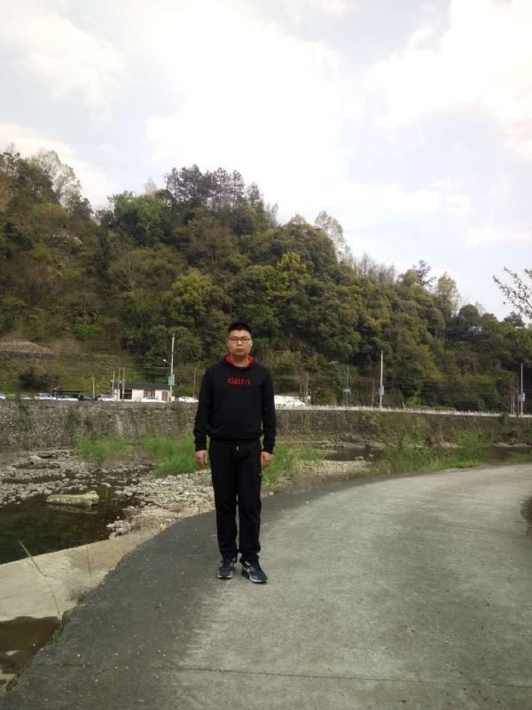等着上钩的鱼的第一张照片--镇江相亲服务中心