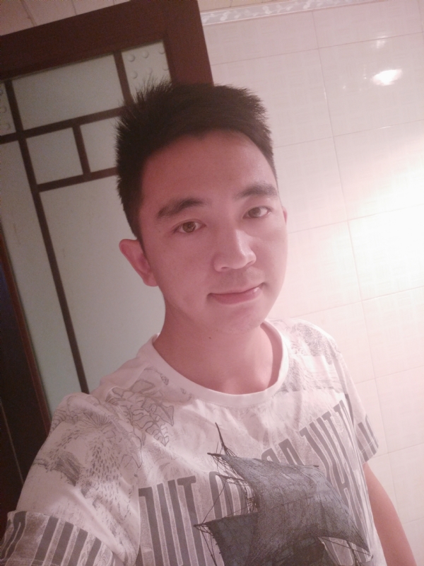 彭亮的第一张照片--镇江相亲服务中心