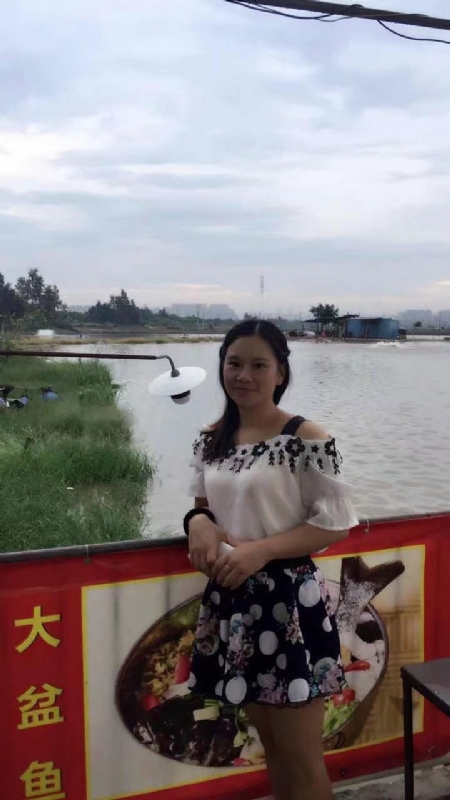 莹莹的第一张照片--镇江相亲服务中心