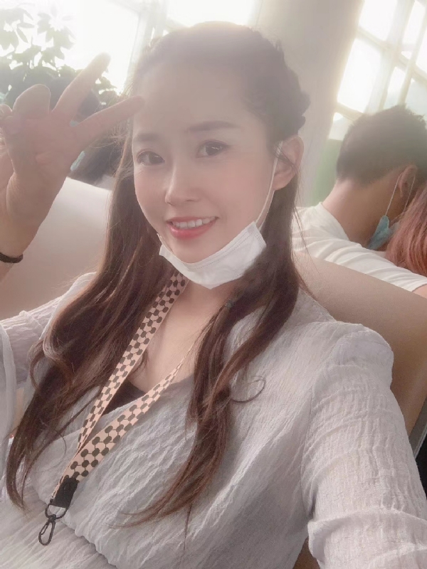 宁乙的第二张照片--镇江相亲服务中心