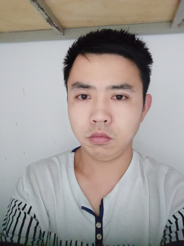 老男孩的第一张照片--镇江相亲服务中心