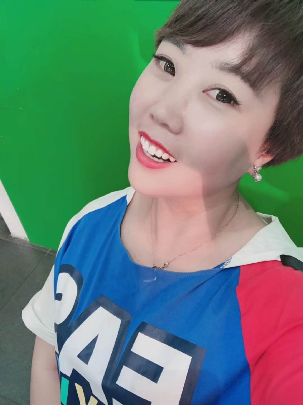 青青子衿的第一张照片--镇江相亲服务中心