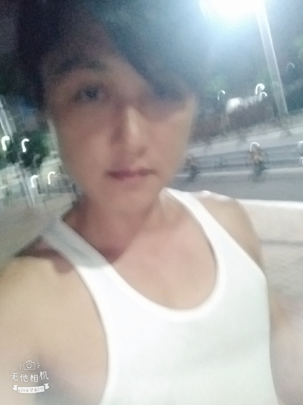 弟弟的第一张照片--镇江相亲服务中心