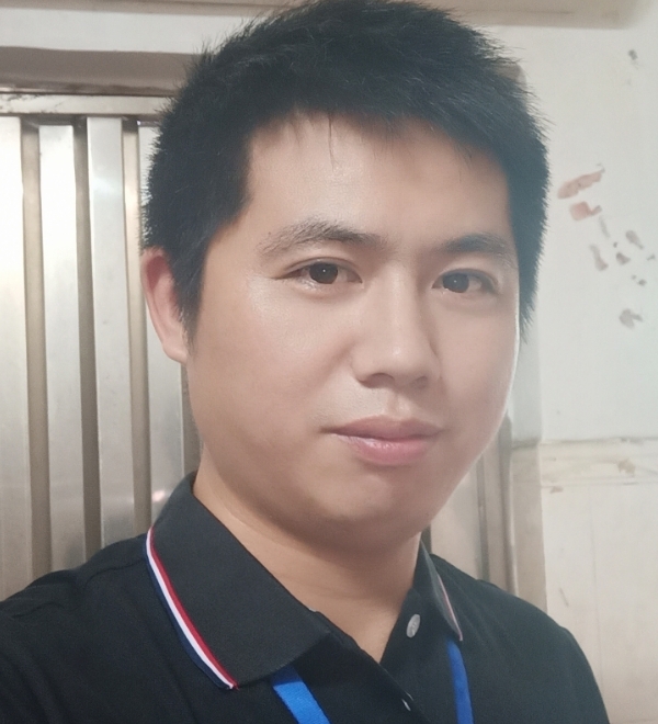 单身奶爸的第一张照片--镇江相亲服务中心