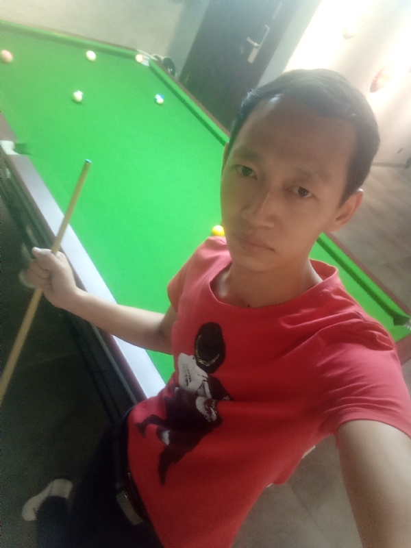 耳机分你一半的第一张照片--镇江相亲服务中心