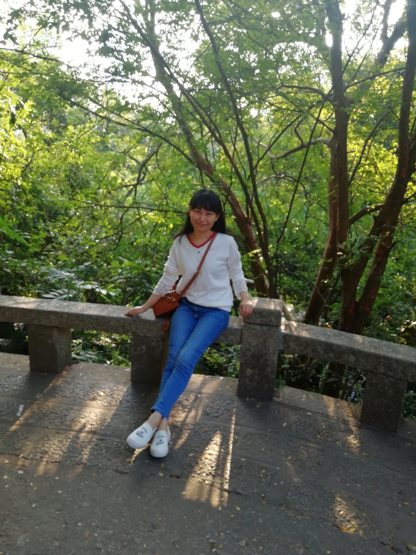 夏陌的第一张照片--镇江相亲服务中心