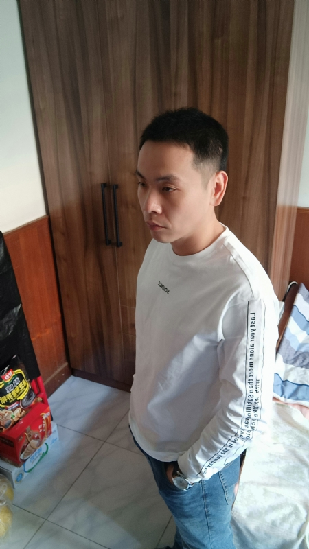 没有蜡笔的小航的第一张照片--镇江相亲服务中心