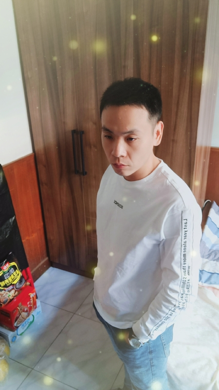 没有蜡笔的小航的第三张照片--镇江相亲服务中心