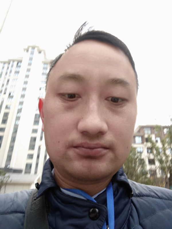 老男人的第一张照片--镇江相亲服务中心