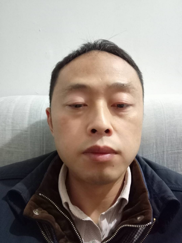 阳光的第一张照片--镇江相亲服务中心