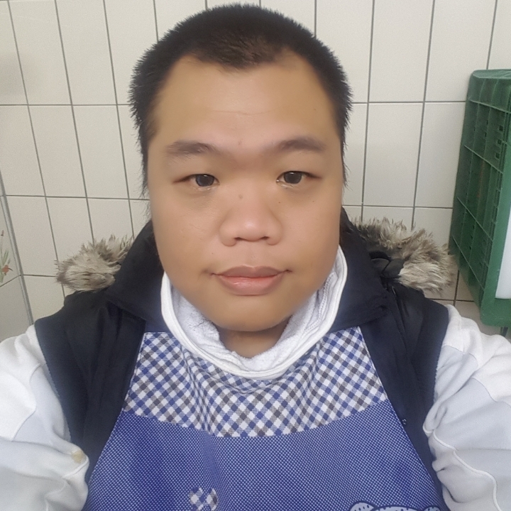 黑熊的第一张照片--镇江相亲服务中心