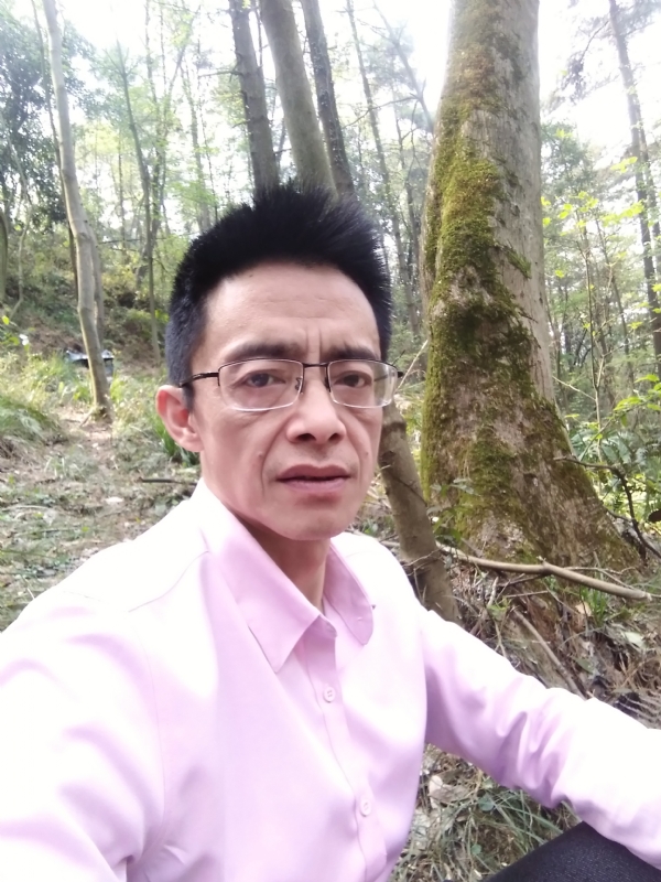 吴彬的第一张照片--镇江相亲服务中心