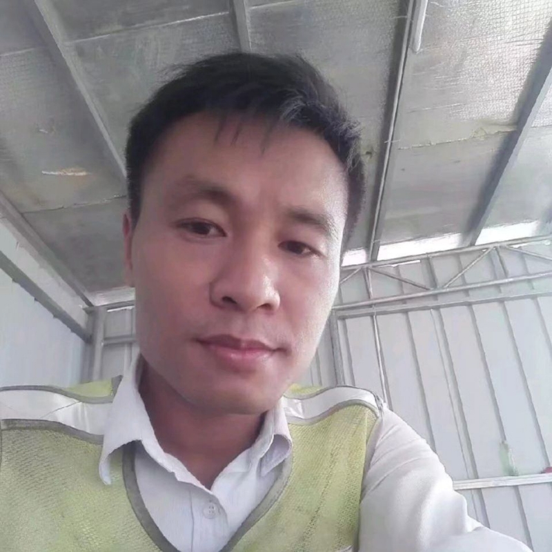 小马哥的第二张照片--镇江相亲服务中心