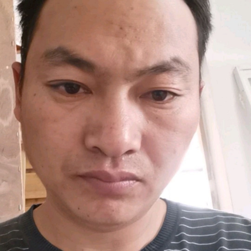 黎离的第一张照片--镇江相亲服务中心