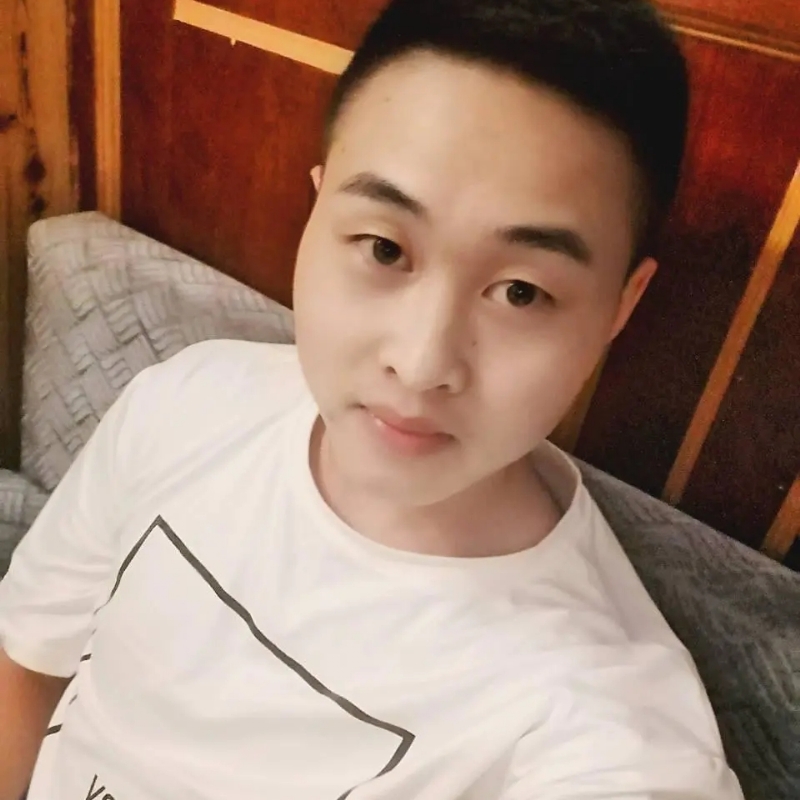 娃娃脸小爸爸的第一张照片--镇江相亲服务中心