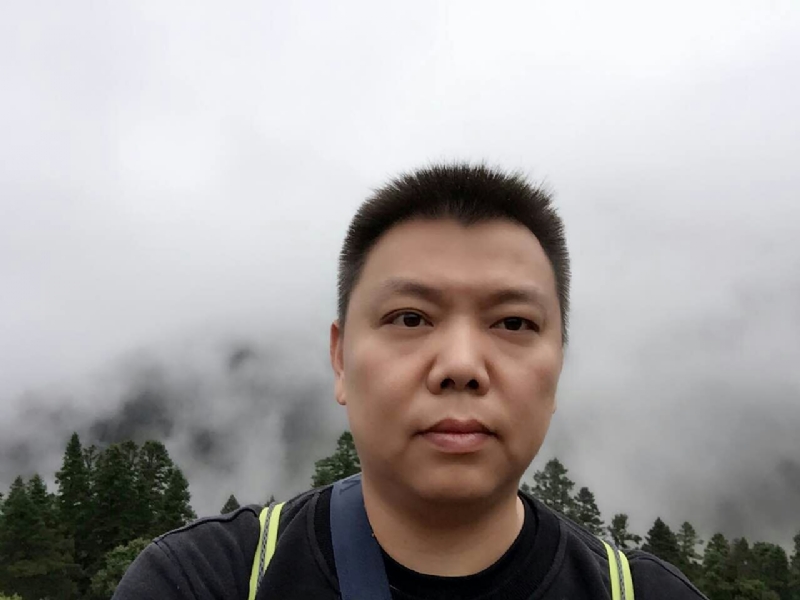 俊哥的第一张照片--镇江相亲服务中心