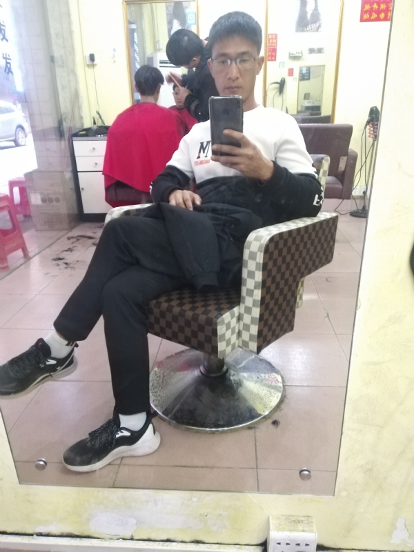 hushuai的第一张照片--镇江相亲服务中心